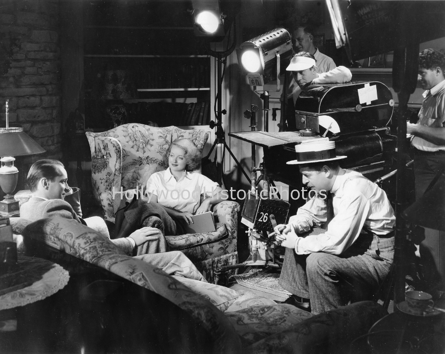 Bette Davis Dangerous 1935 WM.jpg